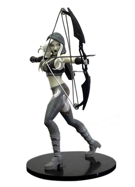 Black & White Robyn Hood Statue - Limited to 250 - BWRHSTATUEPREORDER - Zenescope Entertainment Inc