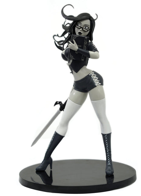 Black & White Sela Statue - Limited to 250 - SELASTATUE-BW - Zenescope Entertainment Inc